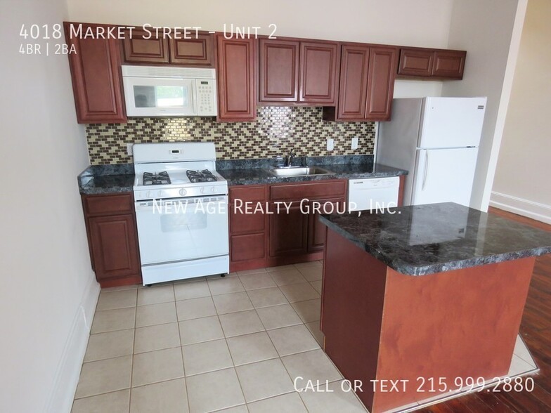 Primary Photo - 4018 Market St