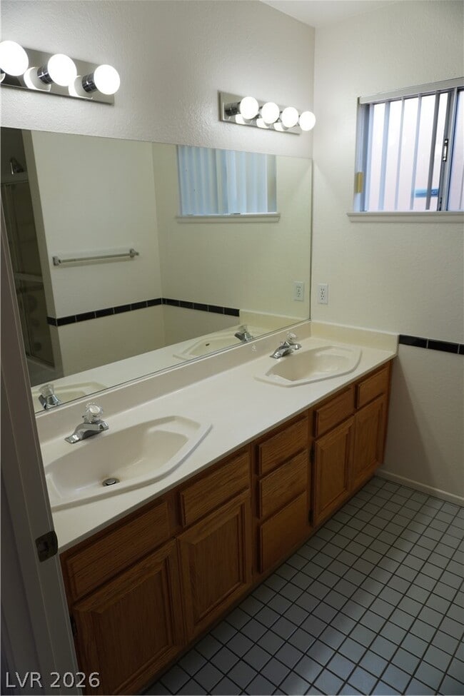 Building Photo - 8328 Del Rey Ave