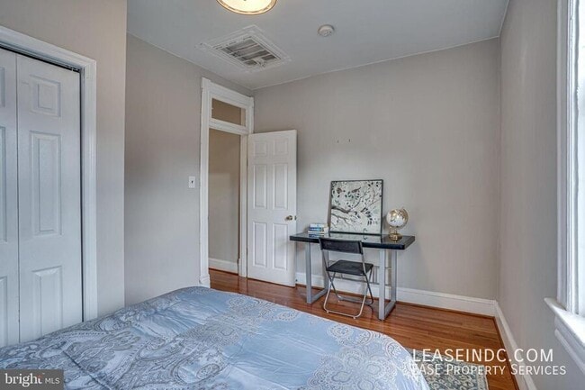 Building Photo - 130 Seaton Pl NW