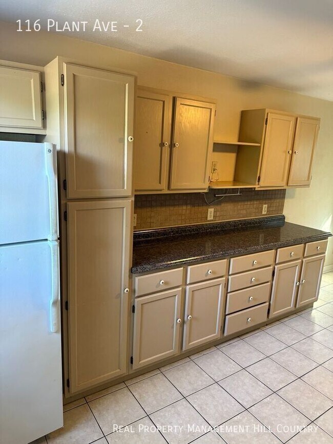 Building Photo - 116 N Plant Ave