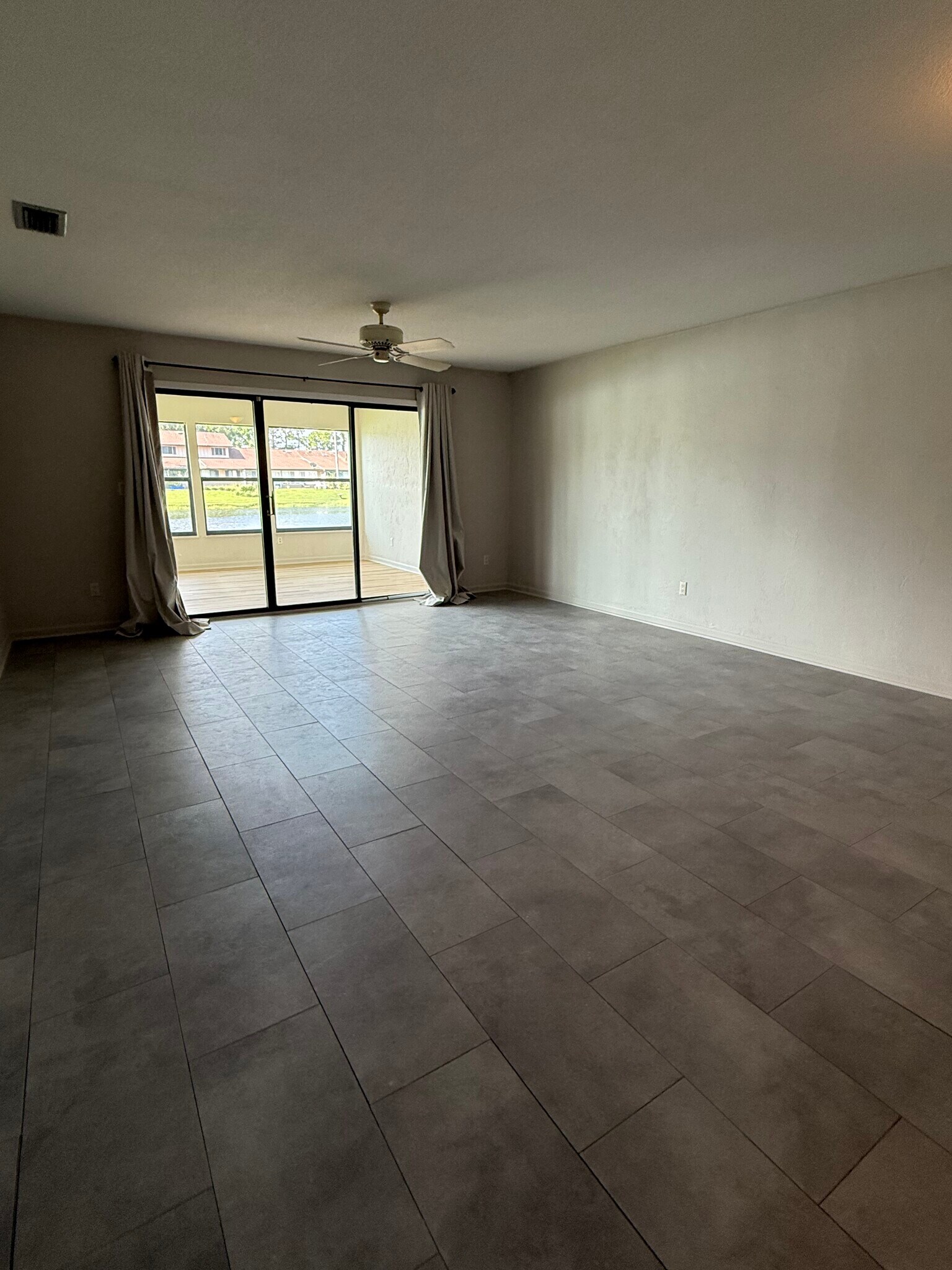 Building Photo - 84 Lake Fairgreen Cir