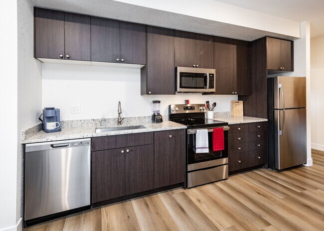 Building Photo - 5641 Silverstone Terrace