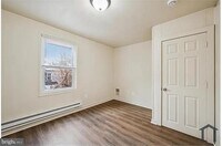 Building Photo - 1112 Johnson St