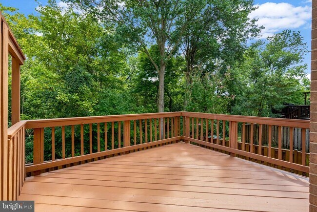 Building Photo - 5964 Norham Dr