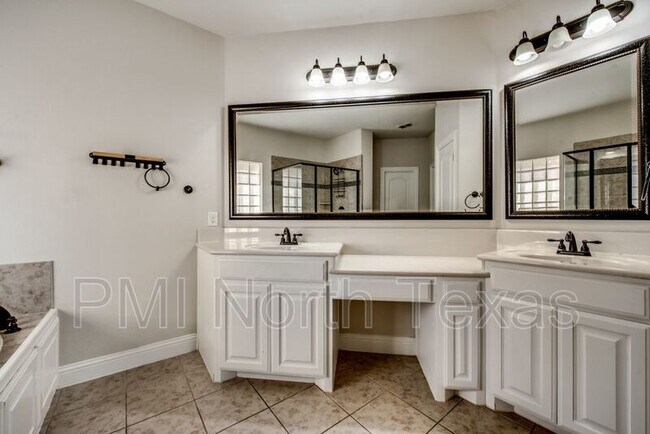 Building Photo - 13293 Dianna Dr