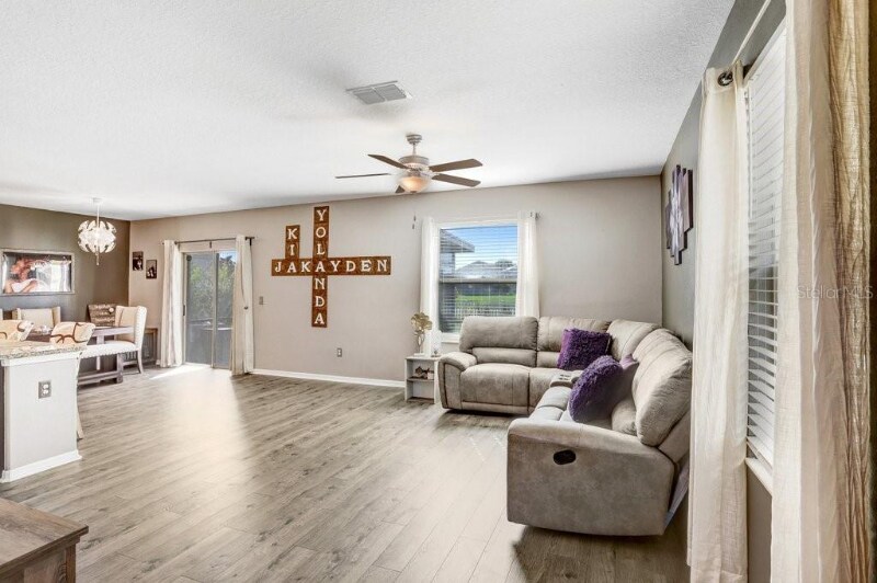 Building Photo - 15461 Broad Brush Dr
