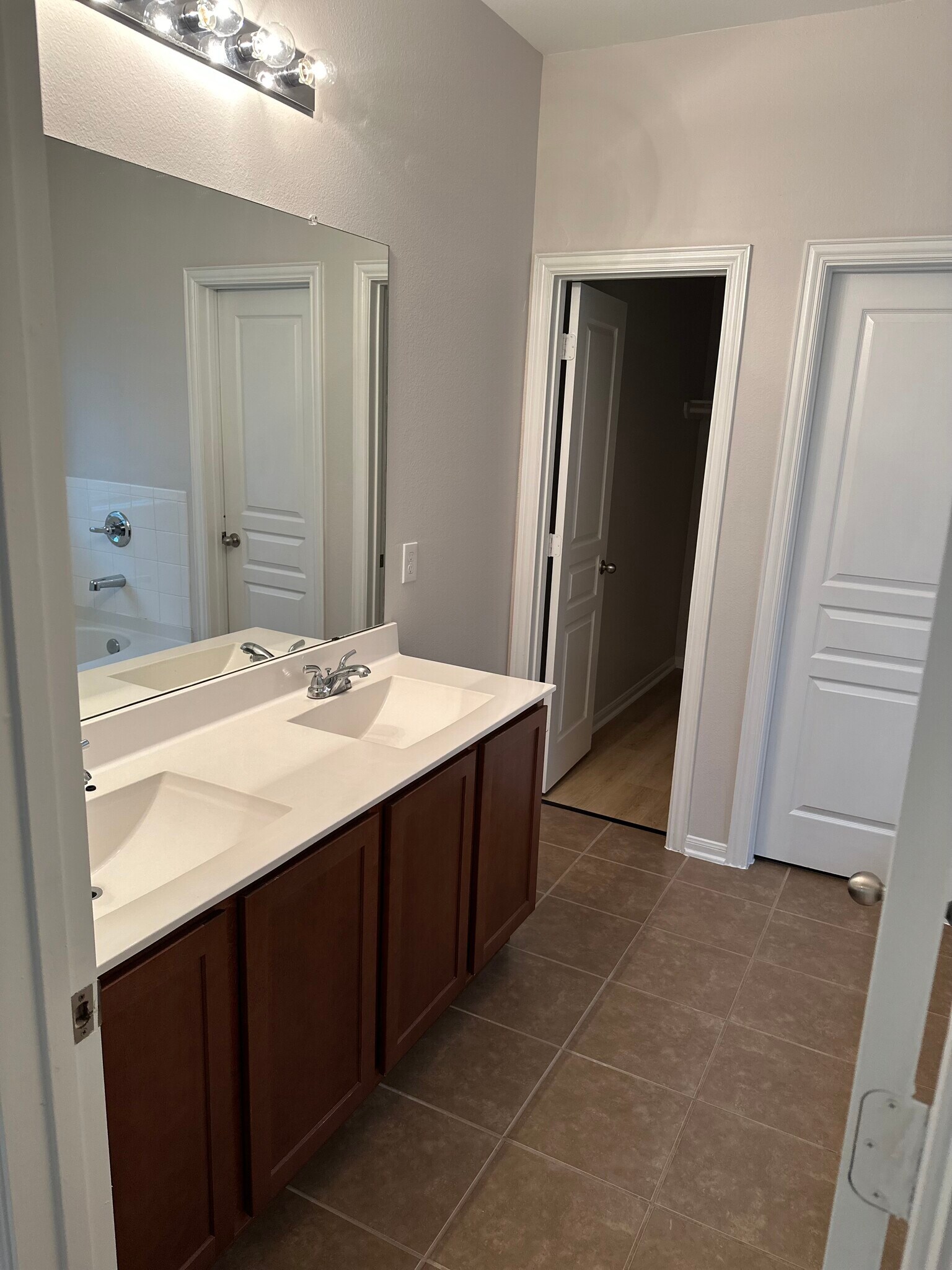 Building Photo - 7631 Retama Terrace Ln