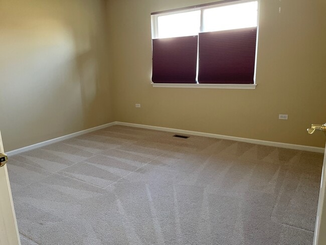 Building Photo - 3031 Saganashkee Ln