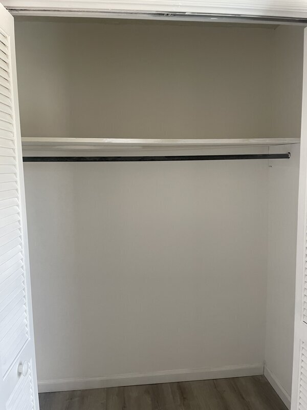 Building Photo - 153 Lionsgate Dr