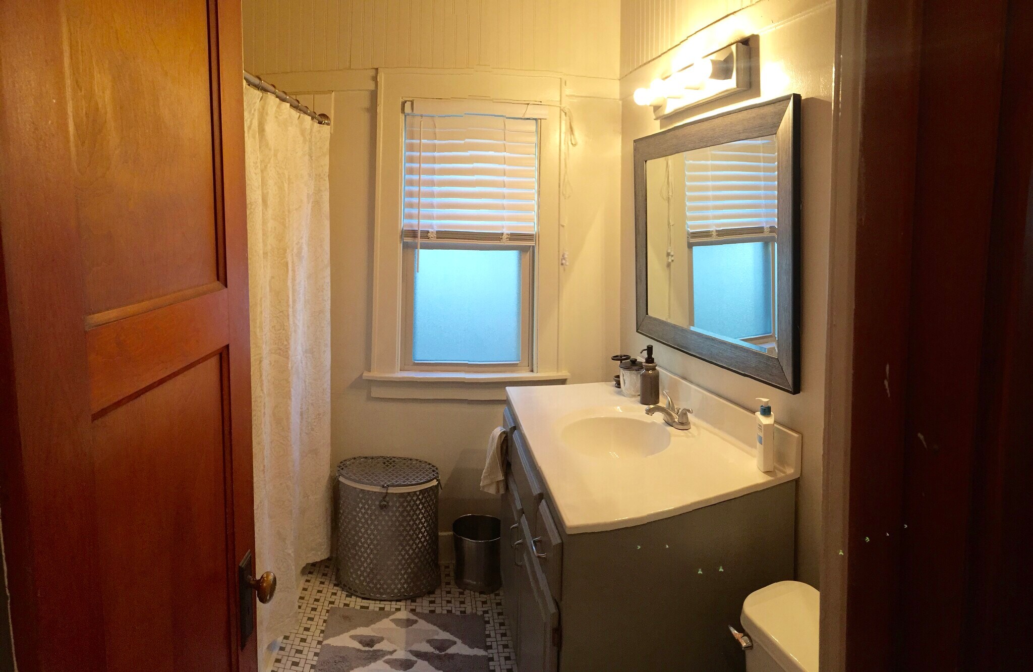 Building Photo - 2348 N 58th St