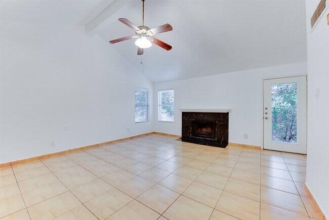 Building Photo - 2021 Spenwick Dr