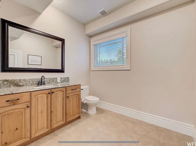 Building Photo - 4900 Marilyn Dr