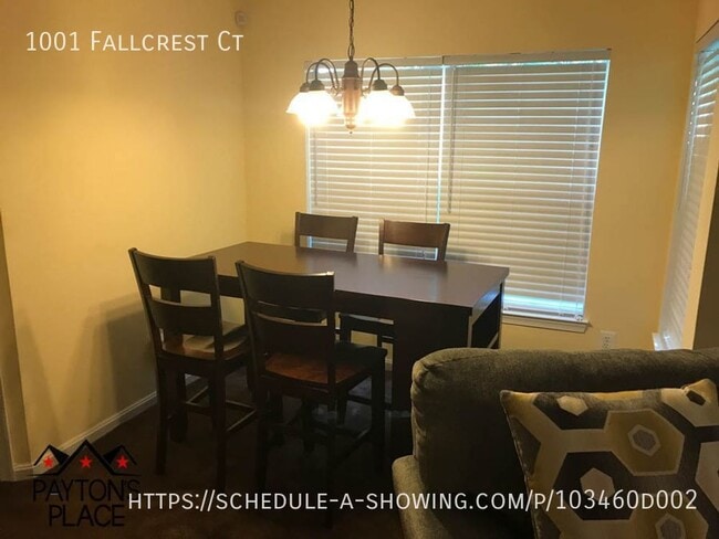 Building Photo - 1001 Fallcrest Ct