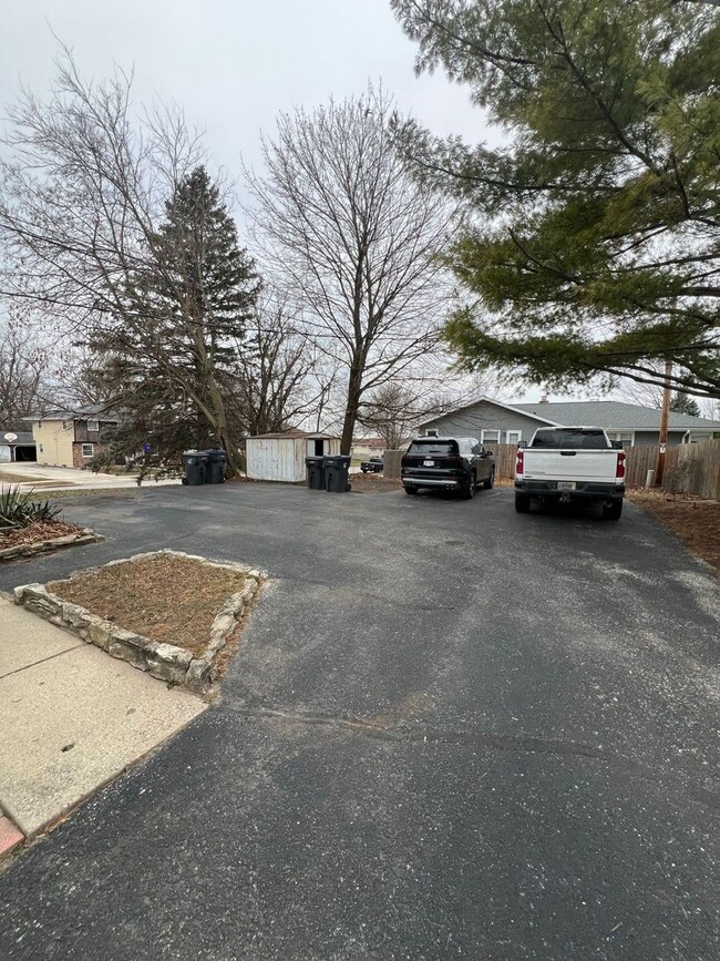 Building Photo - 2018-2020 S Grand Ave. (Duplex)