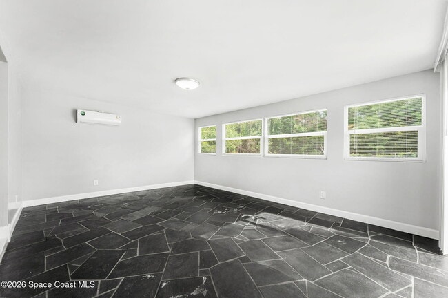 Building Photo - 2426 Clemson Dr