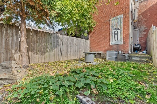 Building Photo - 1317 Sandusky St