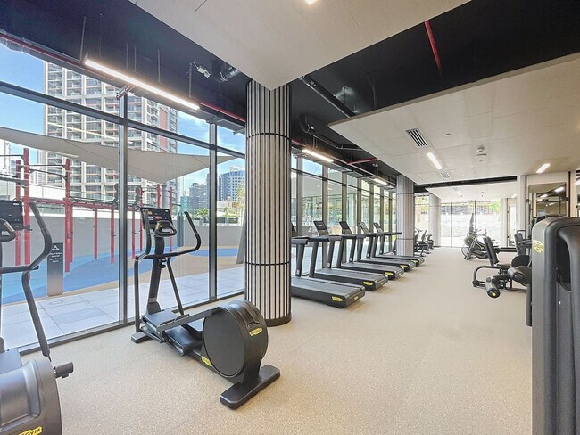 Building Photo - 576 Business Park Dr