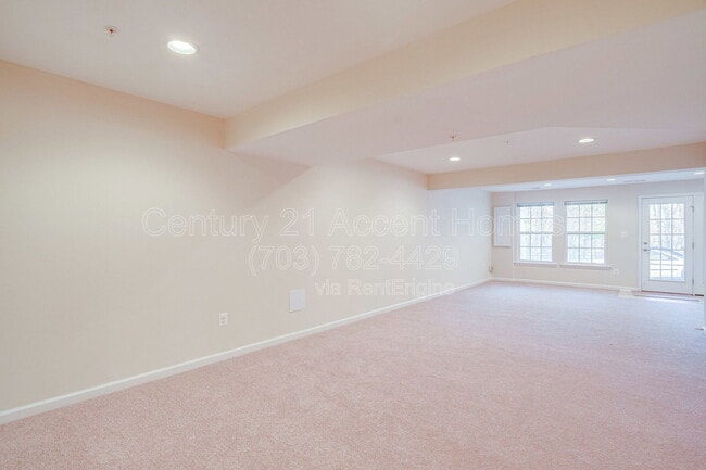 Building Photo - 23515 Forest Haven Way