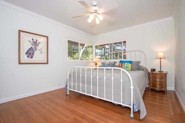 Building Photo - Gated 4bd/3ba Kentfield Home