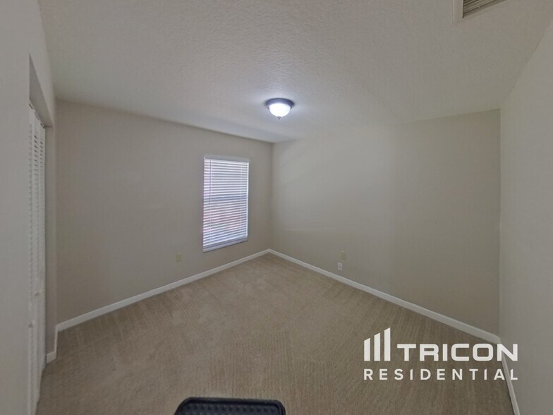 Building Photo - 3323 W Marcum St
