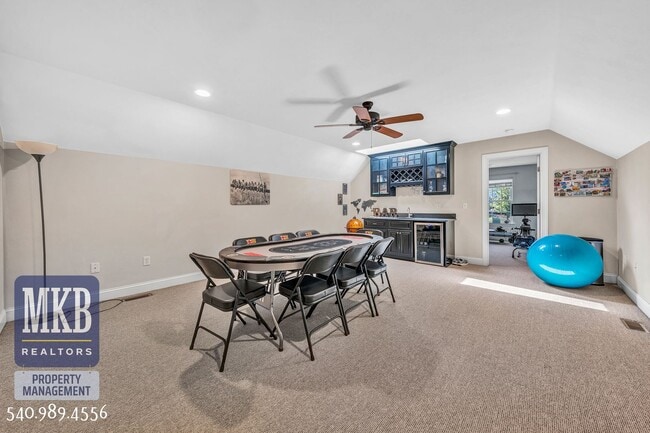 Building Photo - 7621 Nandina Dr