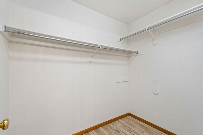 Building Photo - Spacious Home in a Great Location!