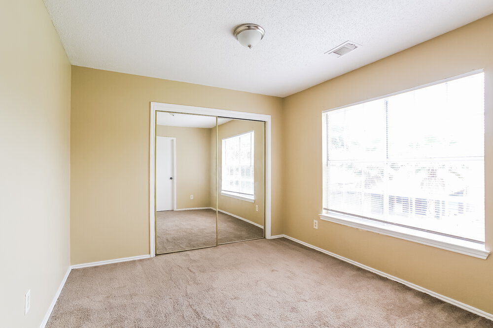 Building Photo - 6018 Fern Hollow Ct