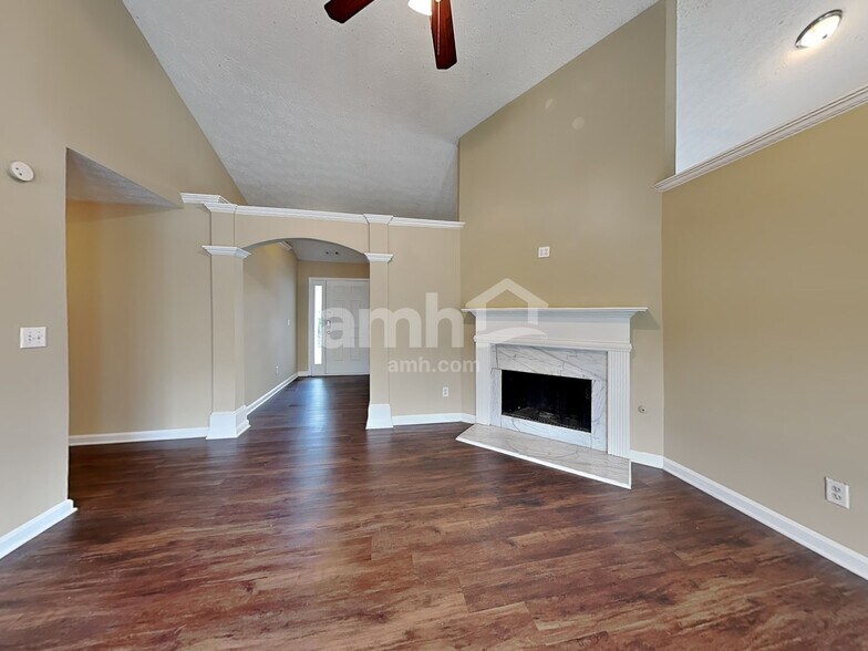 Building Photo - 1545 Maple Pointe Ct