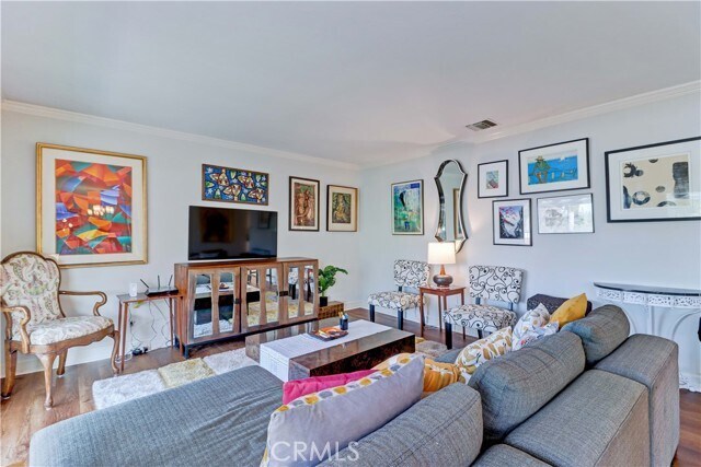 Building Photo - 881 Via Mendoza