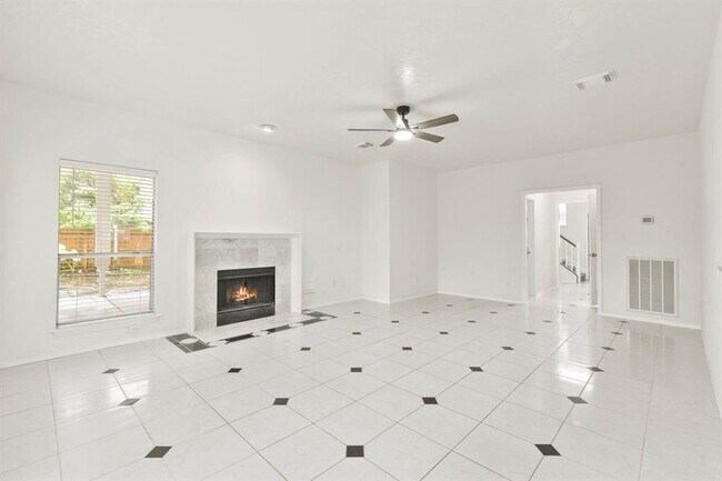 Building Photo - 13902 Danton Falls Dr