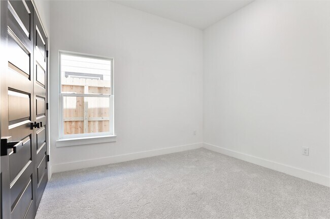 Building Photo - 8133 Cabot St