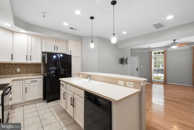 Building Photo - 7240 Elkridge Crossing Way