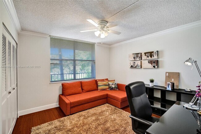 Building Photo - 370 NW 76th Ave