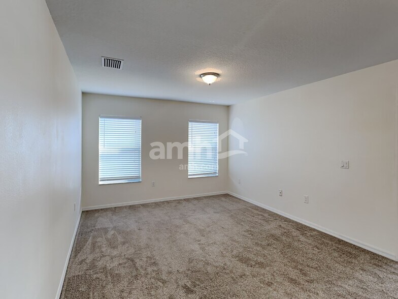 Building Photo - 19554 Timberbluff Dr