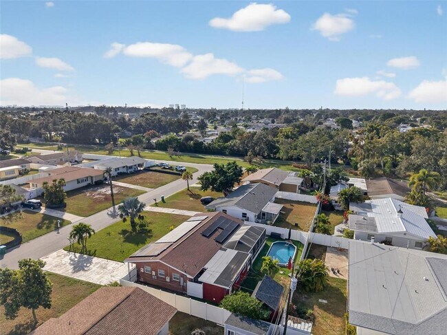 Building Photo - 11761 80th Ave