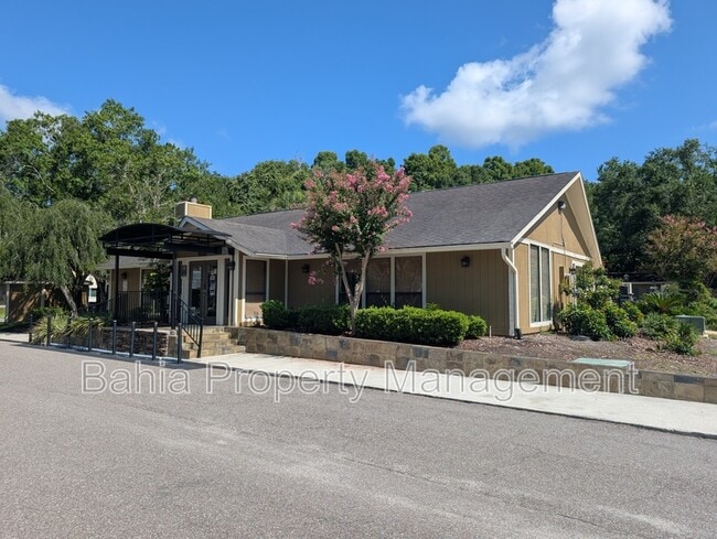 Building Photo - 13401 Arbor Pointe Cir