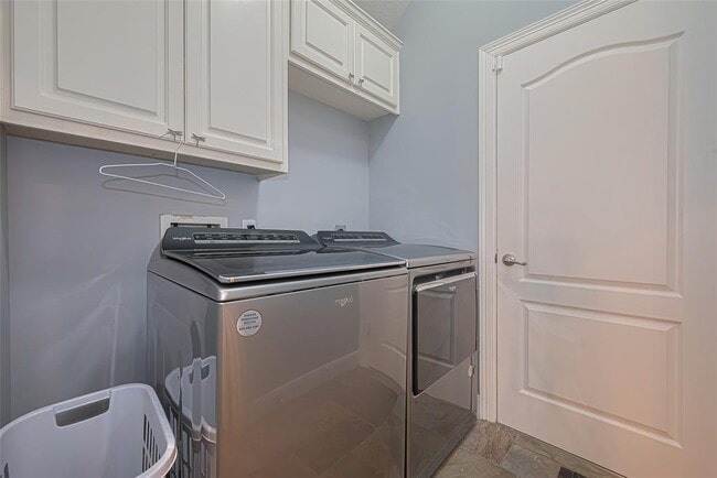 Building Photo - 17 Peach Tree Ct