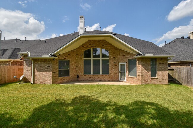 Building Photo - 21223 Pennshore Ln