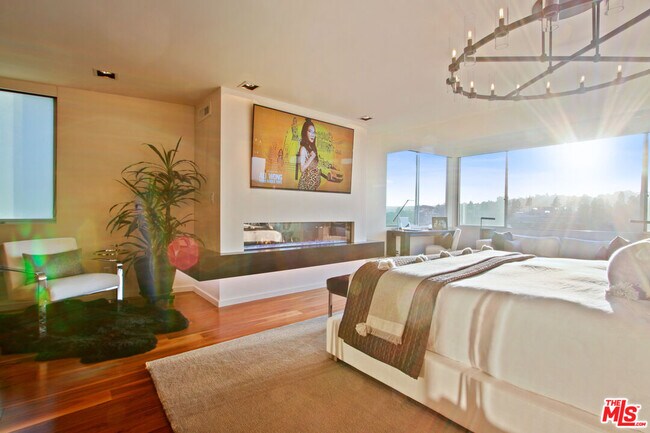 Building Photo - 9416 Beverlycrest Dr