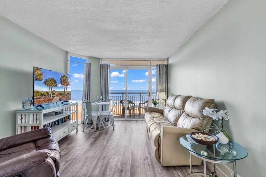 Building Photo - 1708 N Ocean Blvd