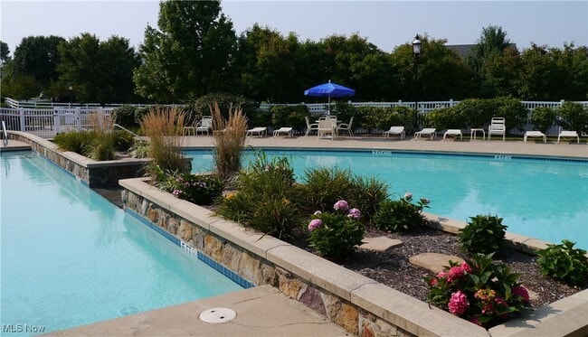 Building Photo - 1305 Fieldstone Ct