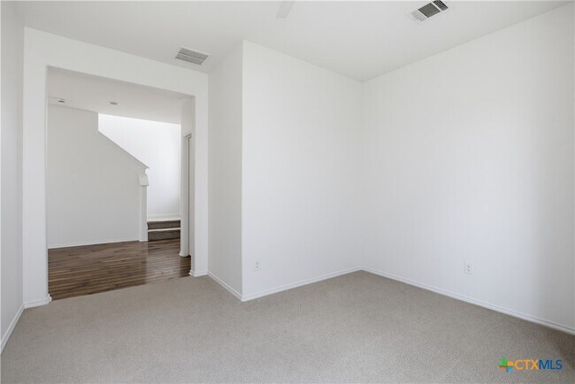Building Photo - 161 Cushman Dr