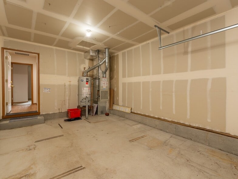 Building Photo - 3468 SE Harvey St