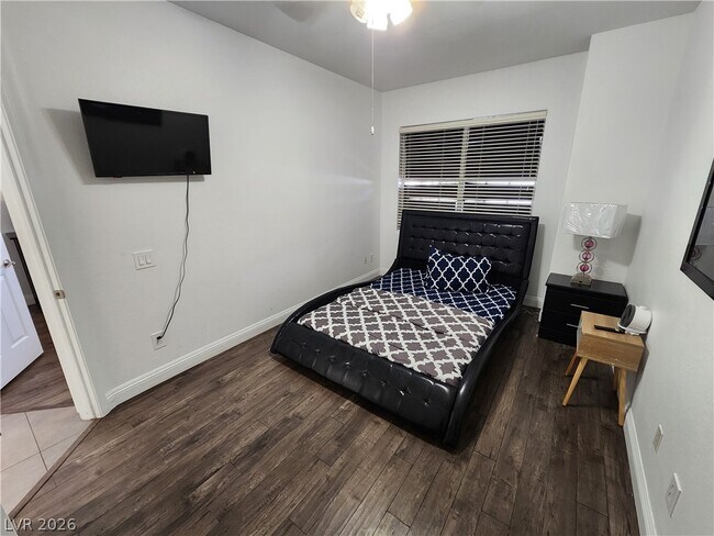Building Photo - 417 Obsidian Dr