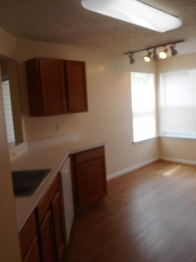 Building Photo - 108 Bayland Dr