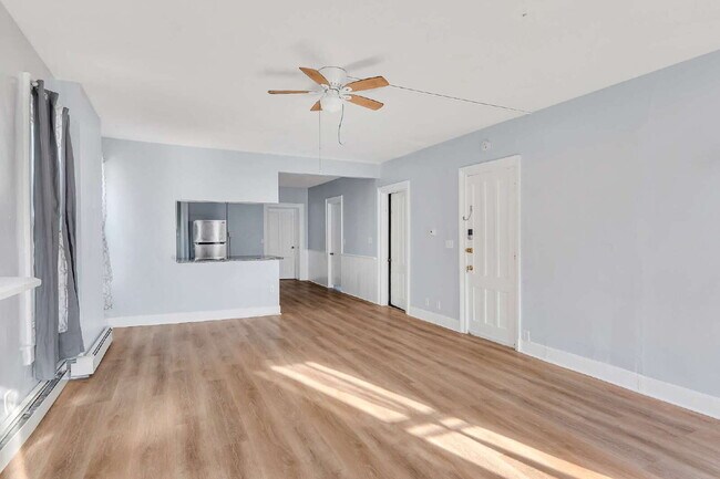 Building Photo - "Charming 3-Bed Oasis at 57 1/2 Saratoga Ave – Spacious 1250 Sq Ft in Waterford, NY!"