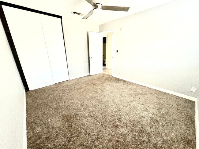 Building Photo - Welcoming 3 Bedroom 1.5 Bathroom Home