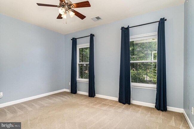 Building Photo - 4203 Talon Dr