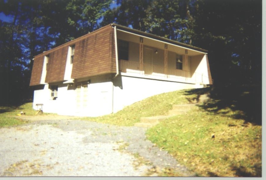 Building Photo - 2556 Vick Ln