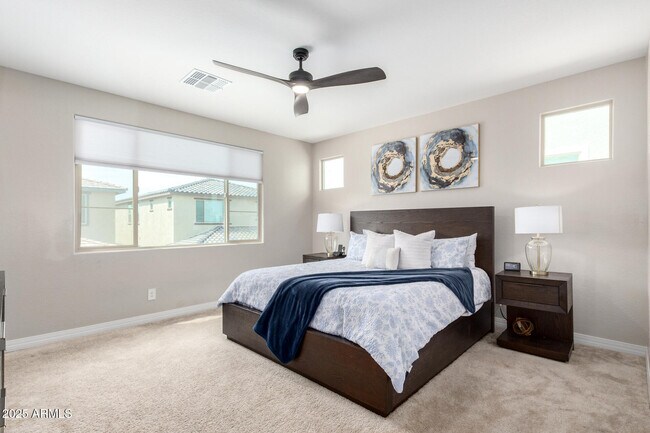 Building Photo - 10029 E Tahoe Ave